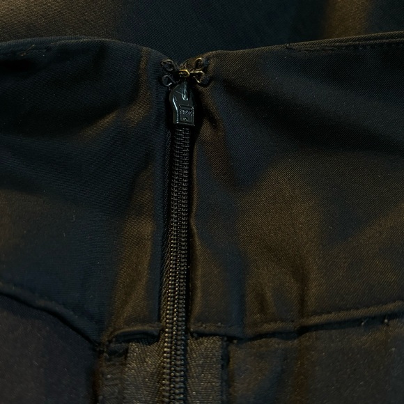 Banana Republic Black Skirt w/ Pockets 4 - Picture 7 of 10